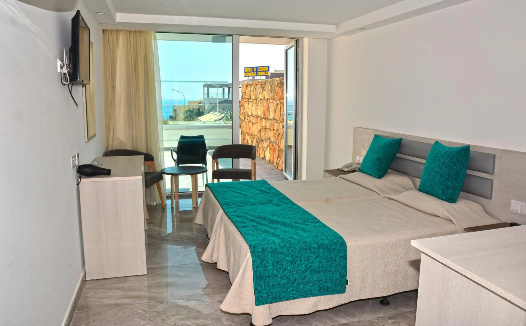Photo - Melini Hotel Suites