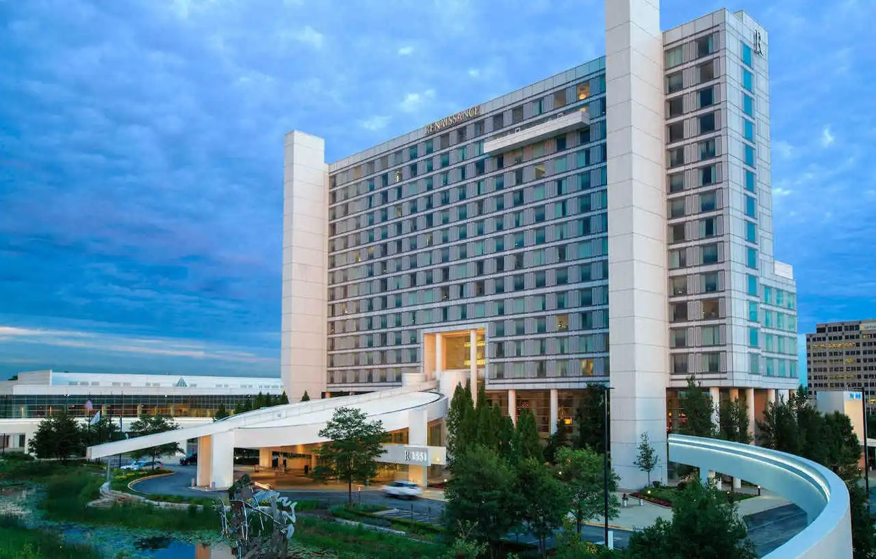 Photo - Renaissance Schaumburg Convention Center Hotel