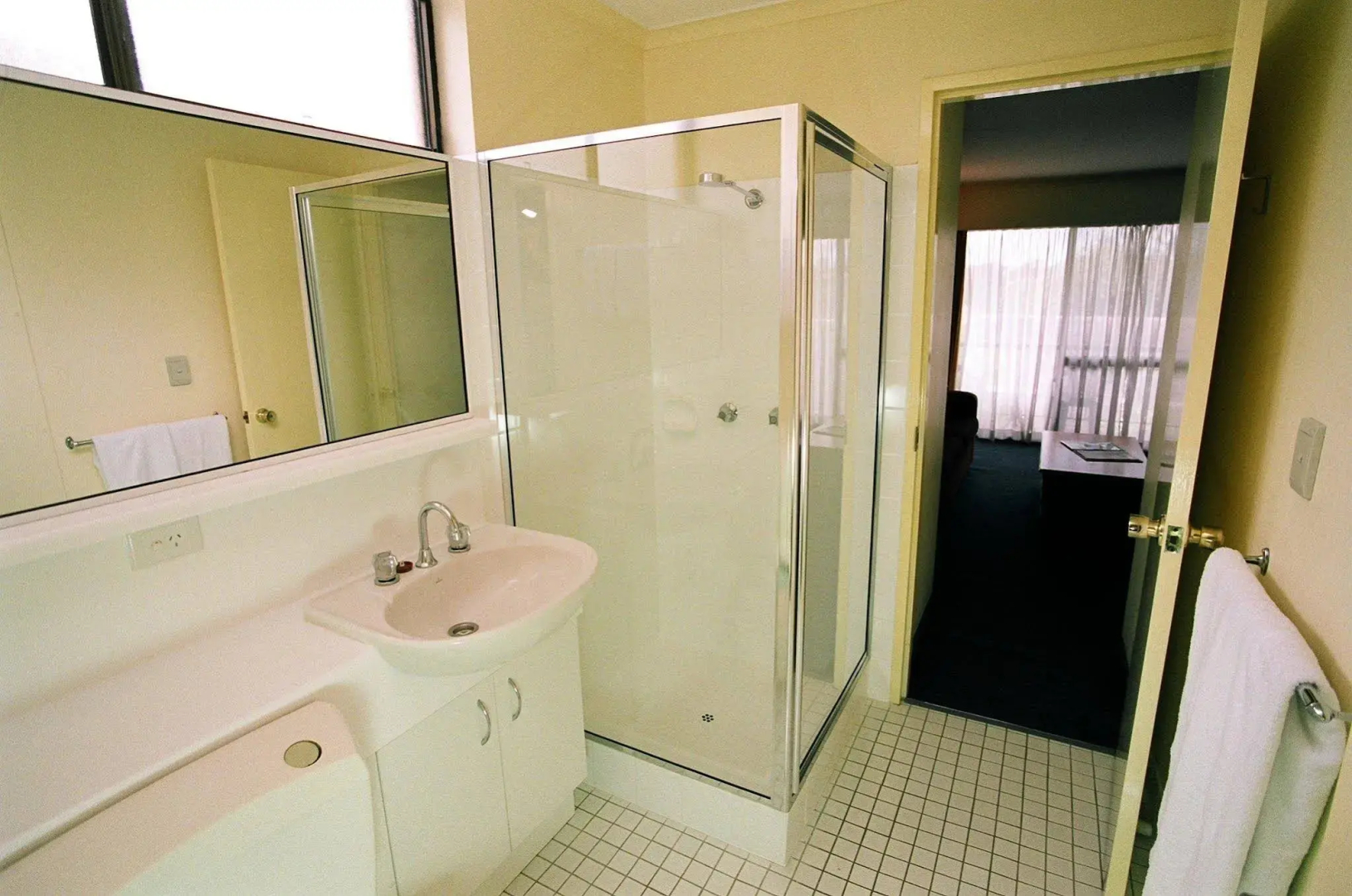 Photo - Mt Ommaney Hotel Apartments