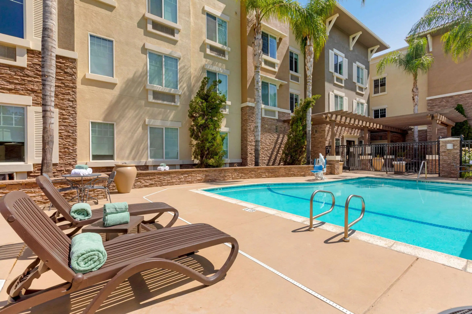 Foto - Comfort Inn & Suites near Ontario Airport