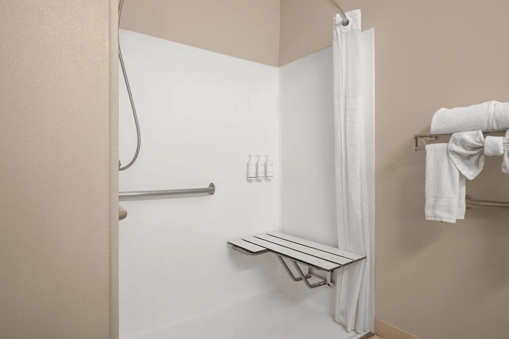 Photo - Days Inn & Suites by Wyndham Airport Albuquerque