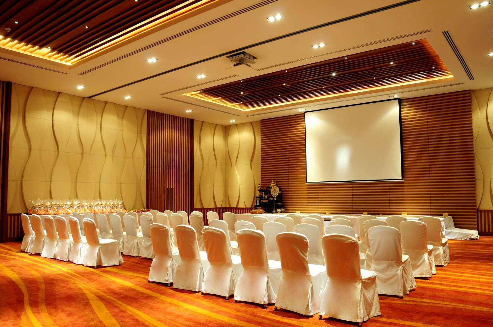 Photo - Renaissance Phuket Resort & Spa