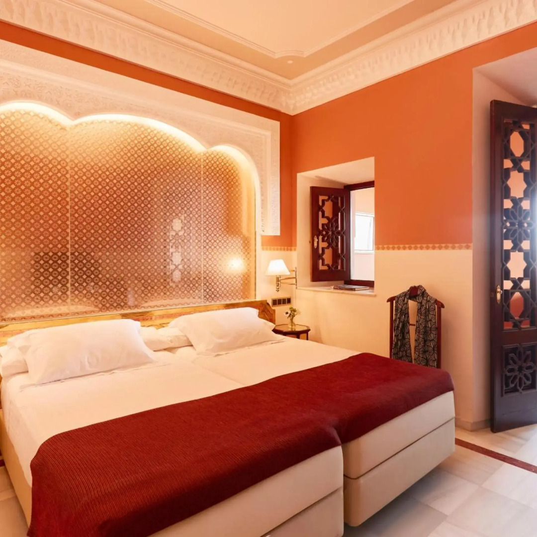 Photo - Alhambra Palace Hotel