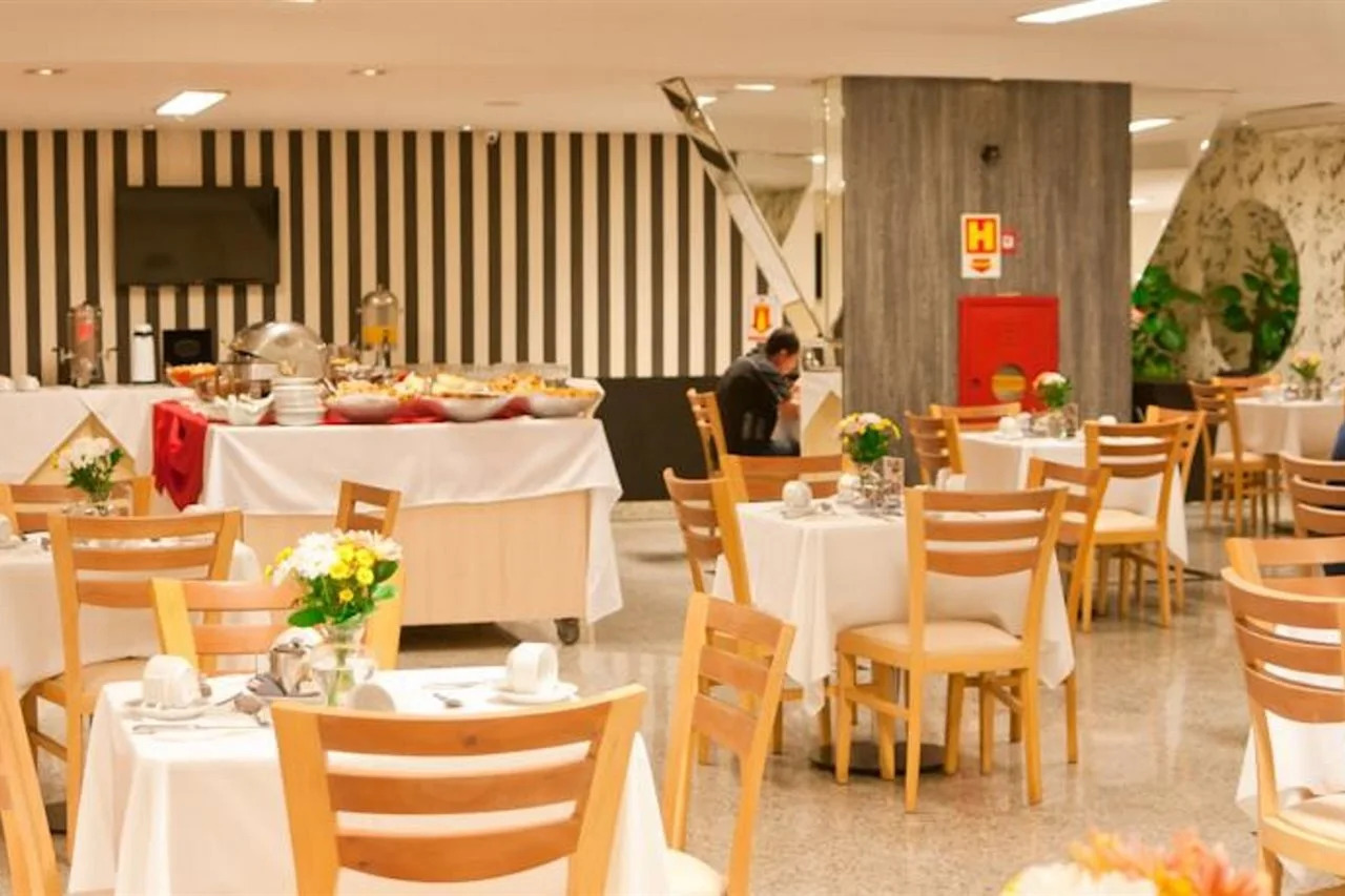 Foto - Summit Hotel Monaco