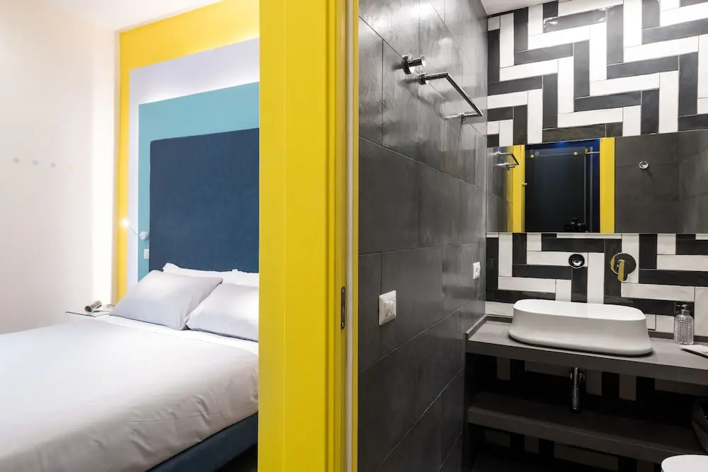 Photo - Circle in the Square