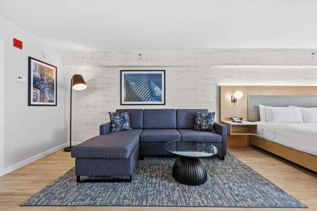 Photo - DoubleTree by Hilton New York JFK Airport