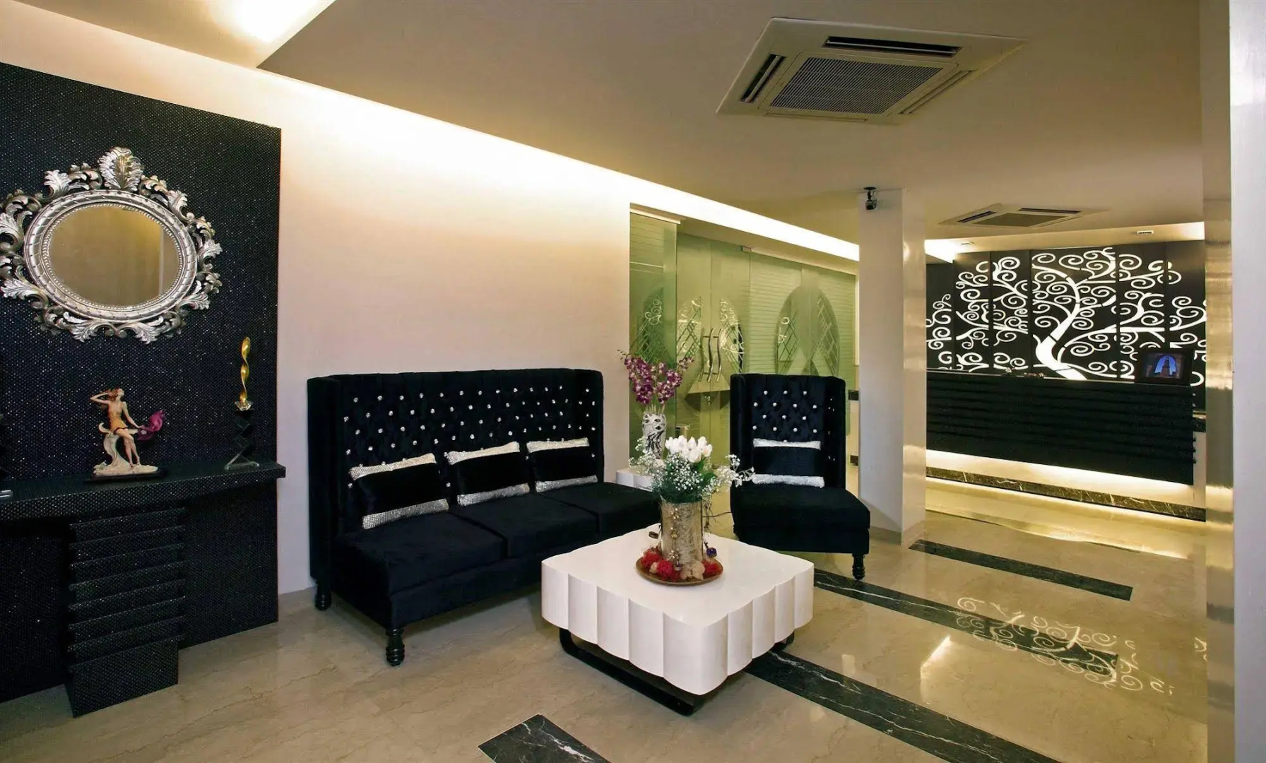 Photo - JRD Luxury-Business Hotel