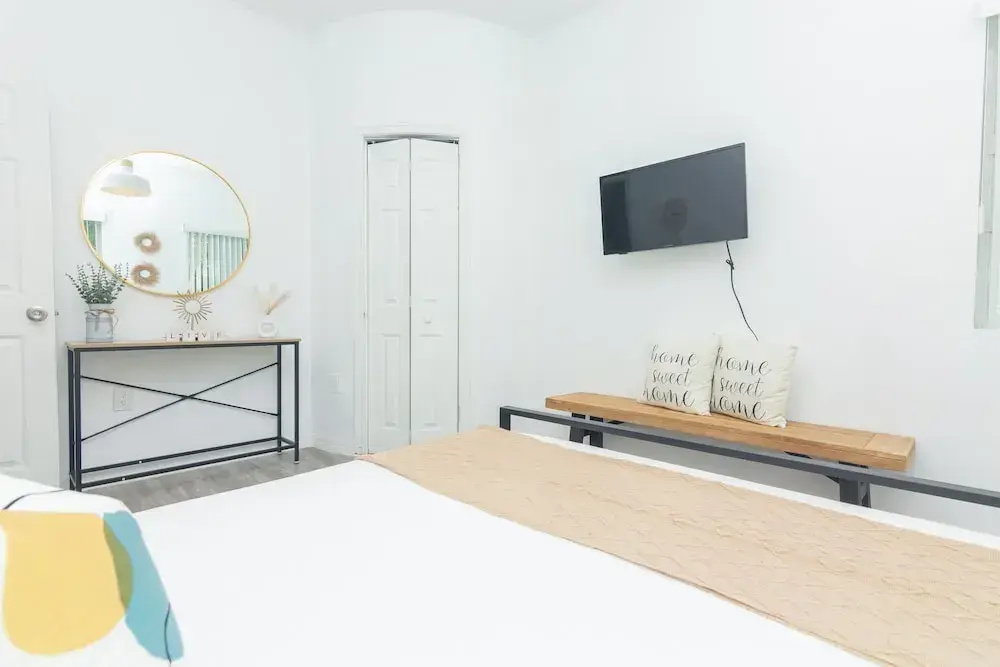 Photo - West Deco