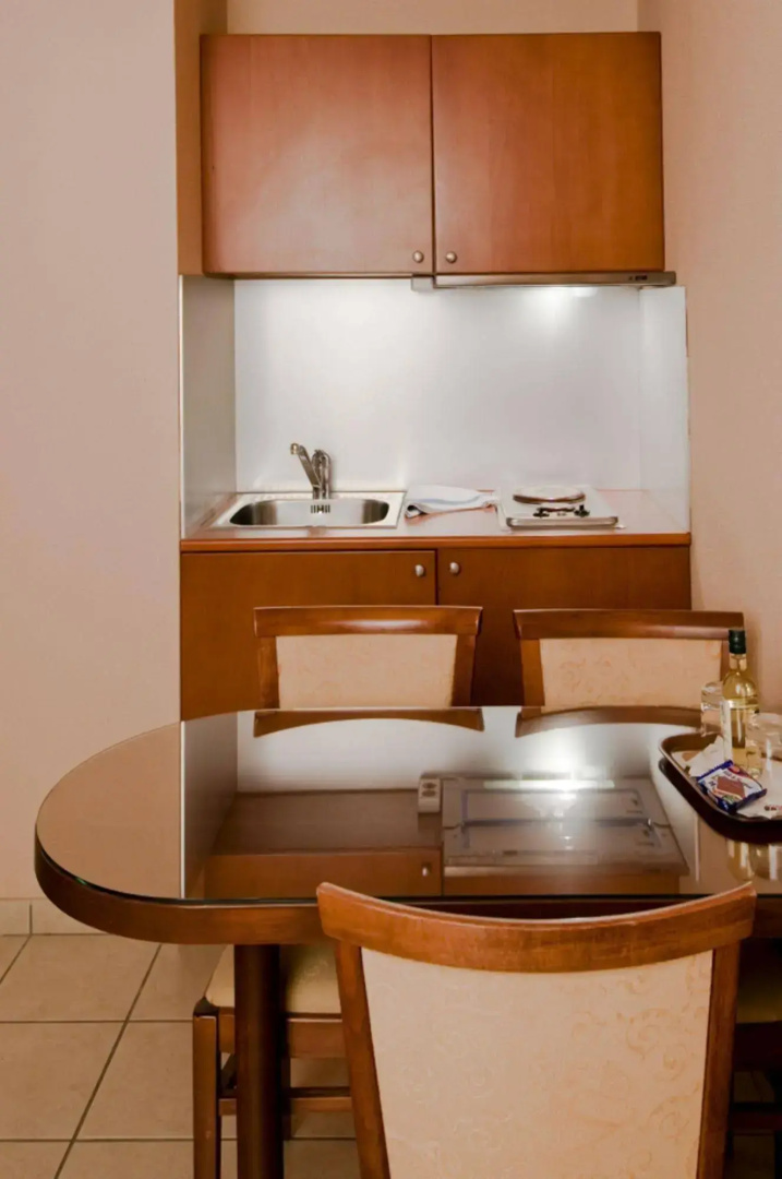 Photo - Alexandra Hotel
