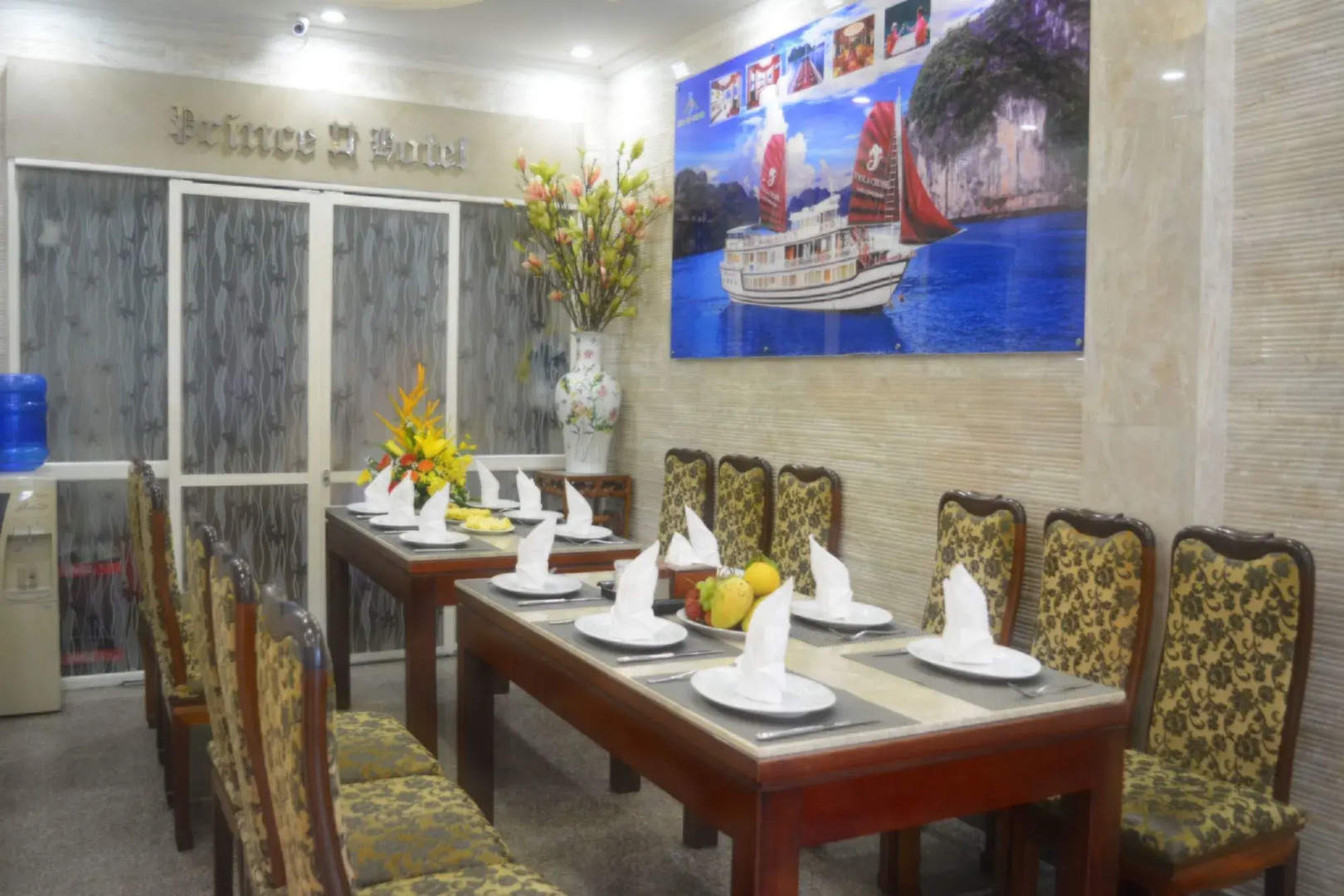 Photo - Prince II Hotel