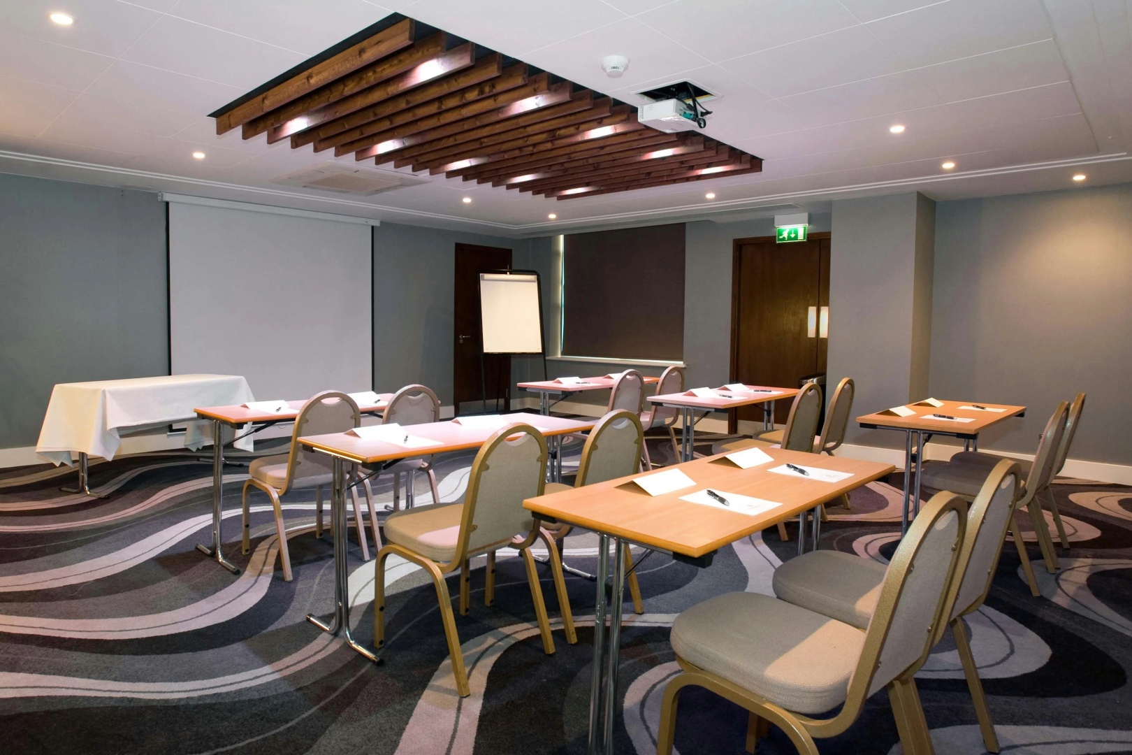 Photo - Sandman Signature London Gatwick Hotel