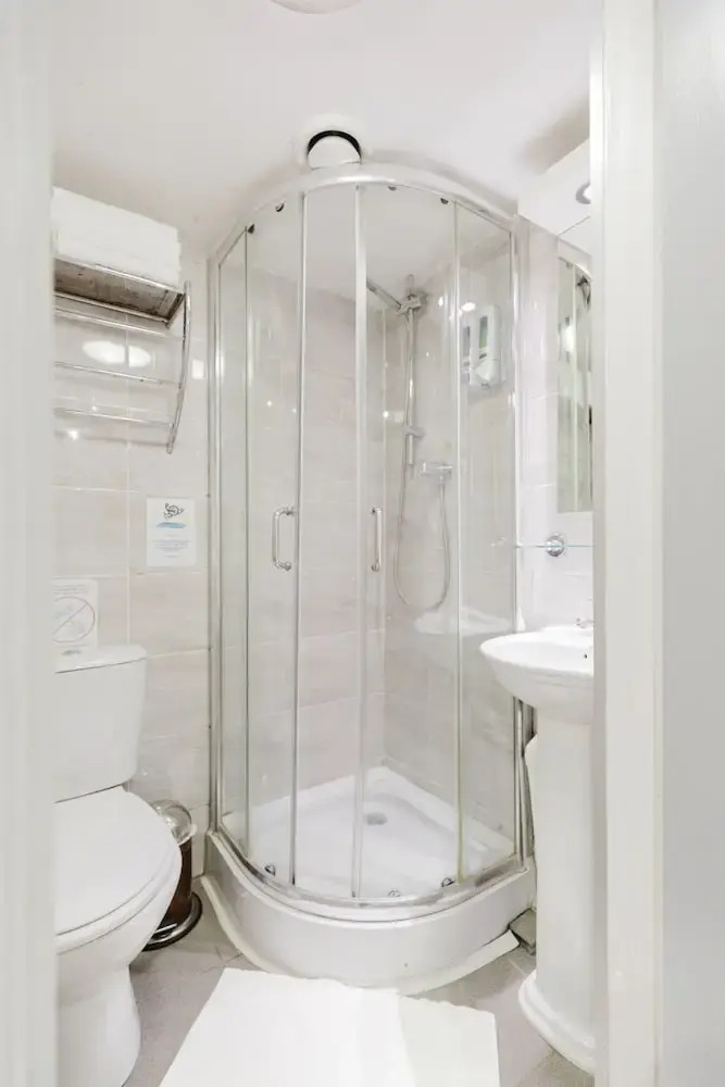 Photo - Falcon Hotel