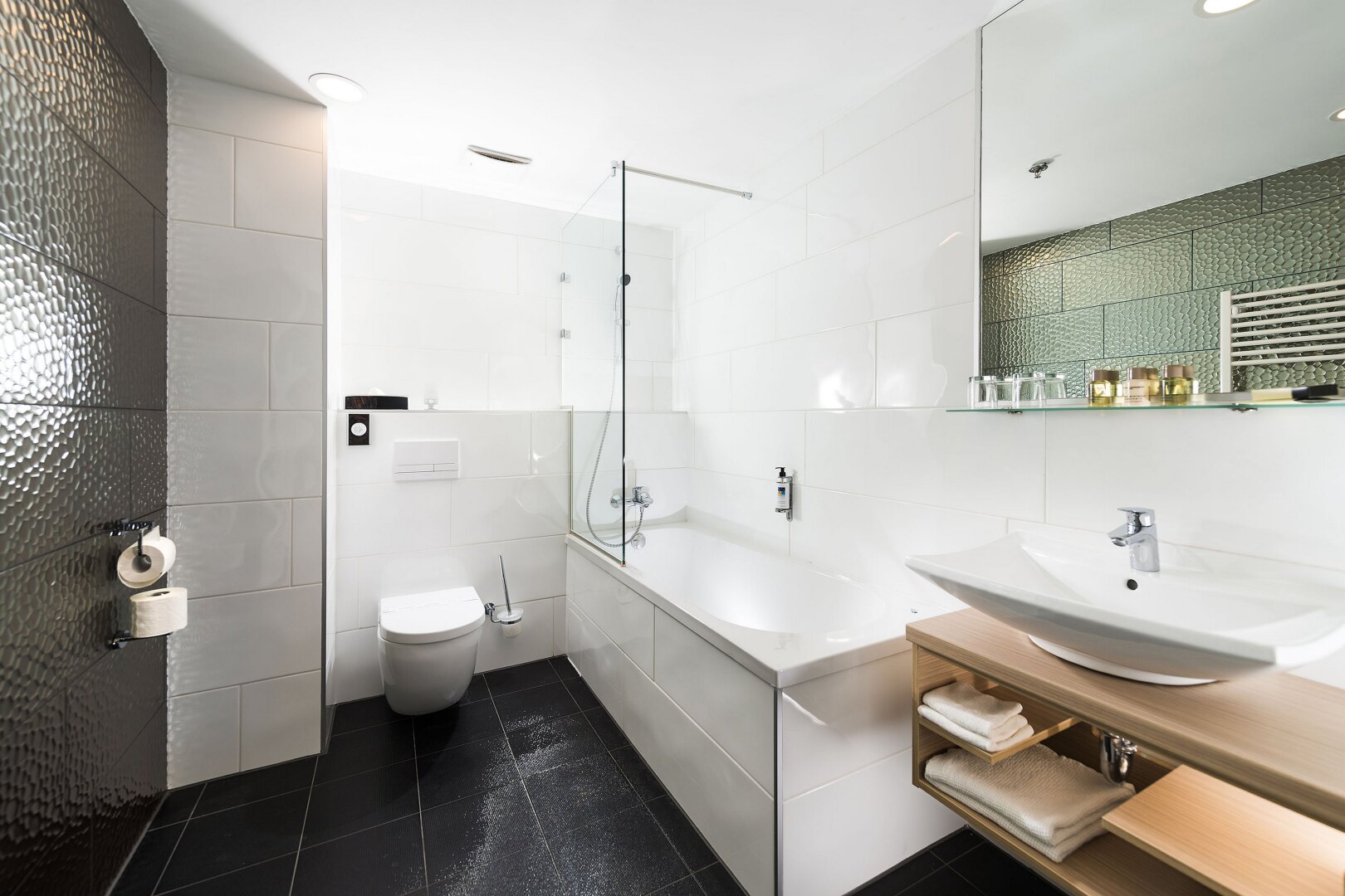 Photo - Bo33 Hotel Family & Suites