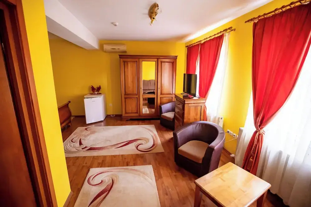 Foto - Noroc si Fericire