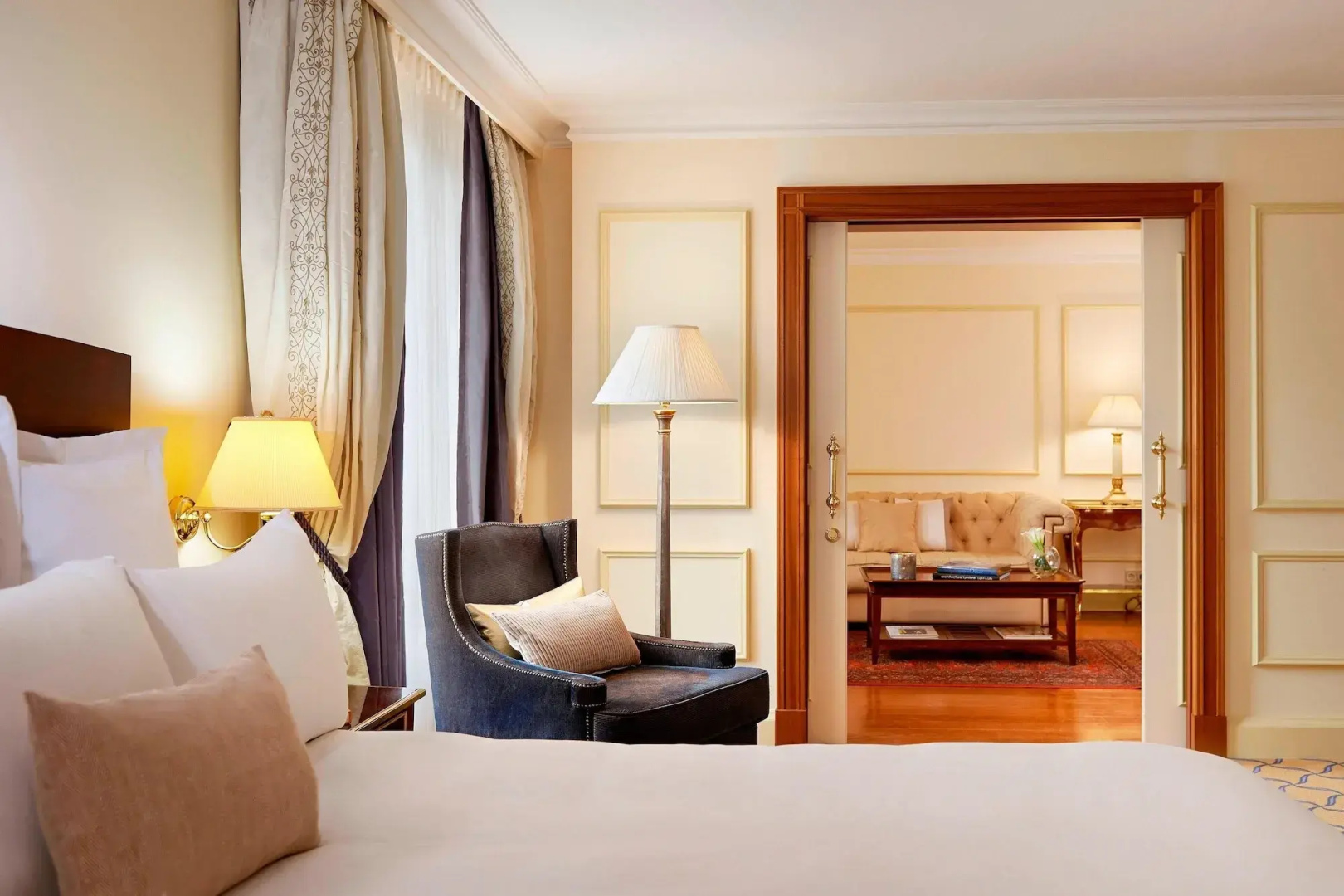 Photo - Renaissance Paris La Defense Hotel