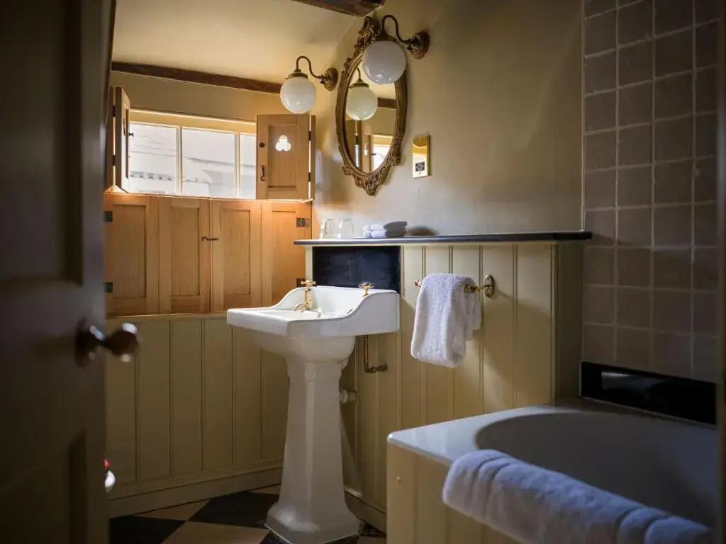 Photo - The Rookery Hotel
