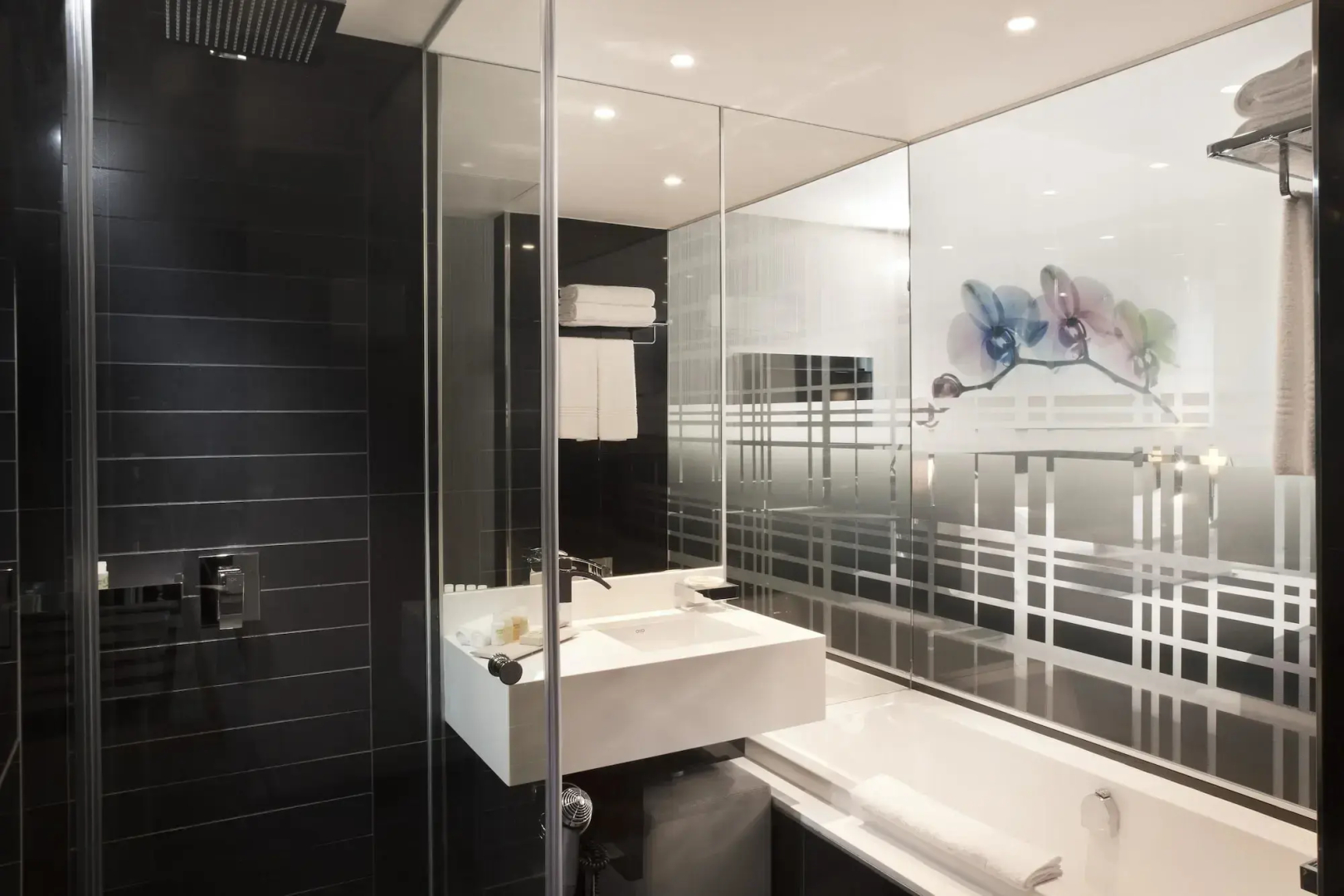 Photo - The Maslow Hotel, Sandton