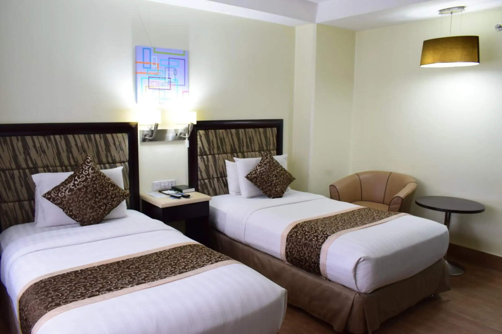Photo - Diamond Suites & Residences