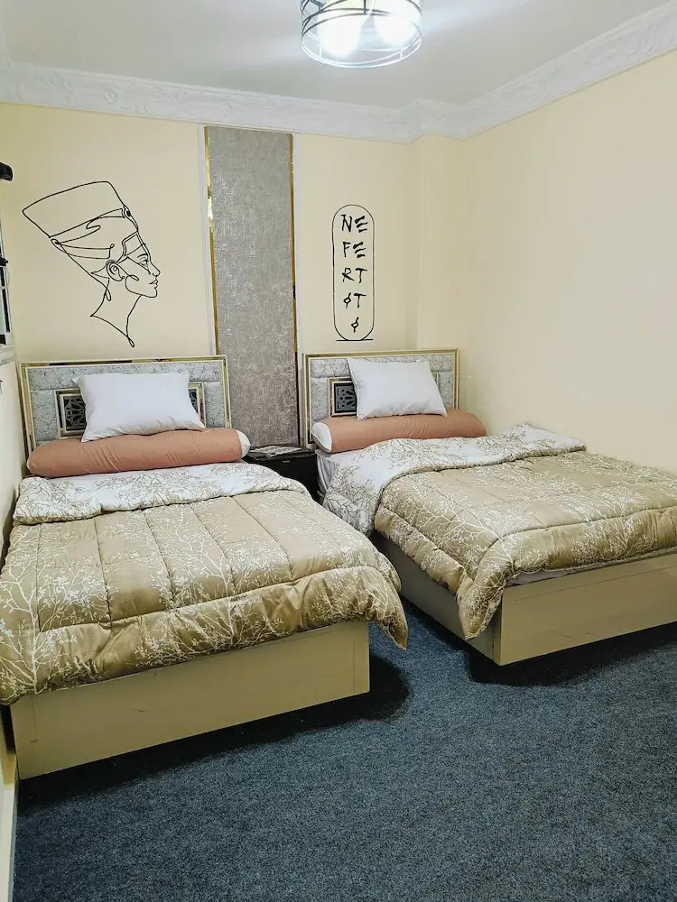 Foto - Sneferu Pyramids inn - Full Pyramids View