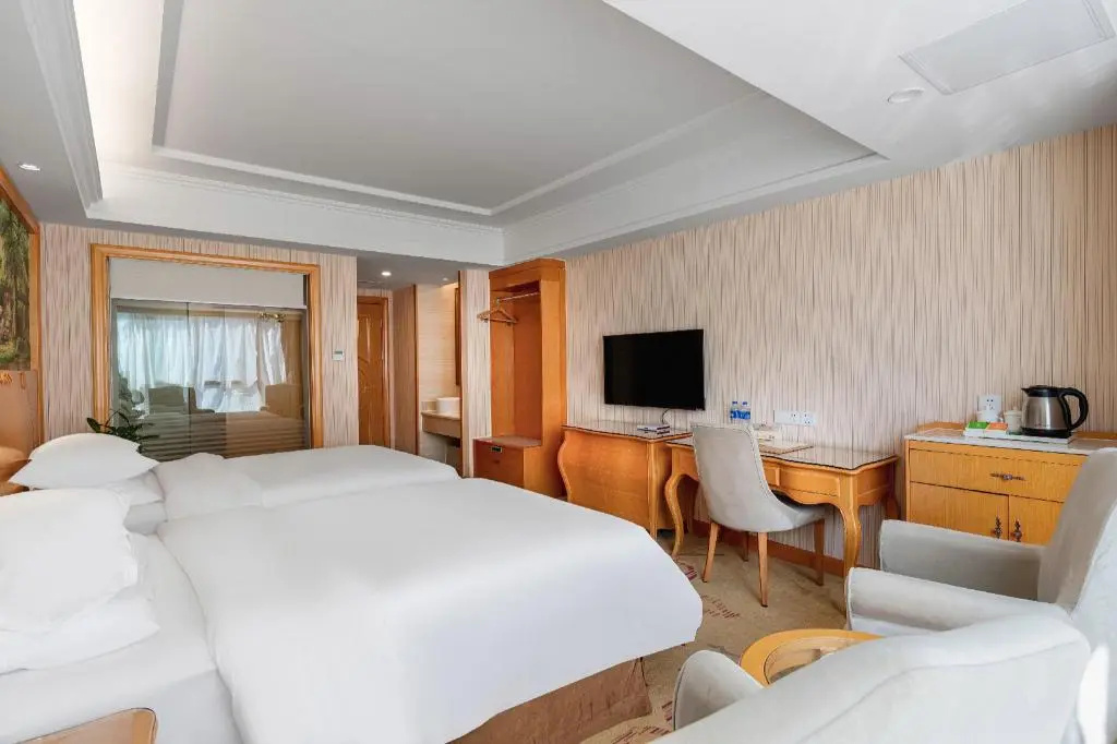Vienna Hotel (Guiyang Huaguoyuan)