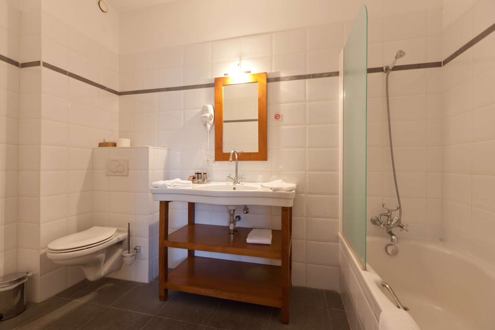 Photo - Ghent River Hotel
