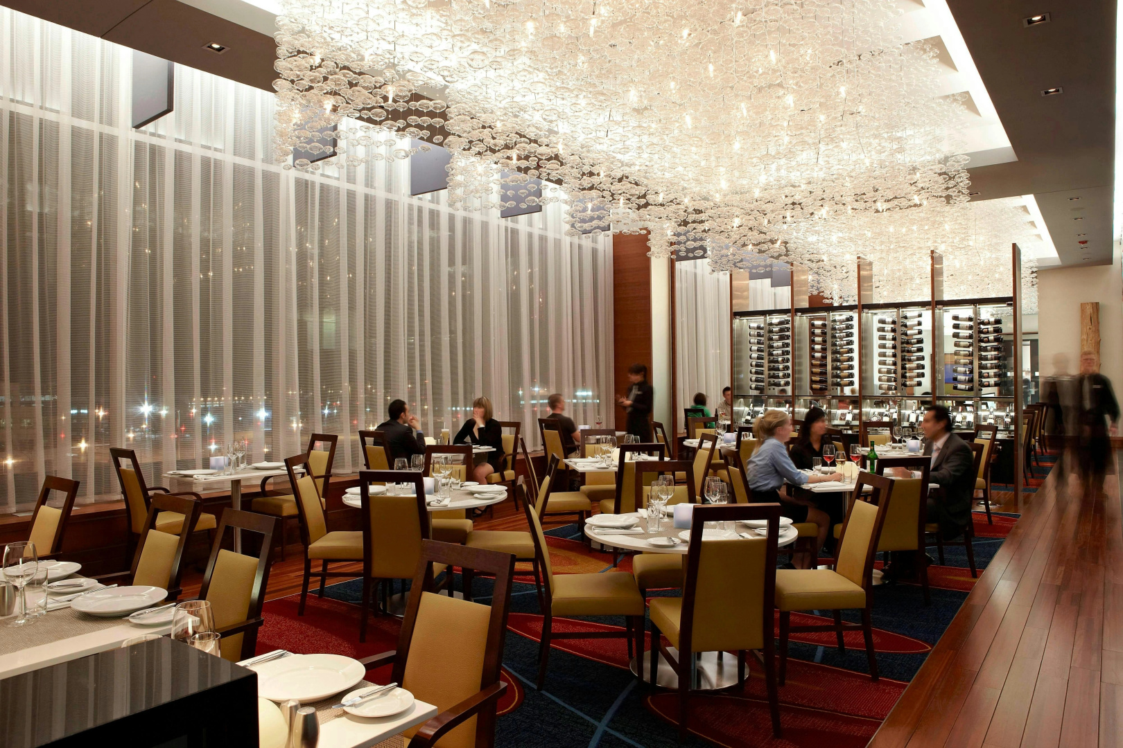 Photo - Marriott Montreal Airport In-Terminal Hotel