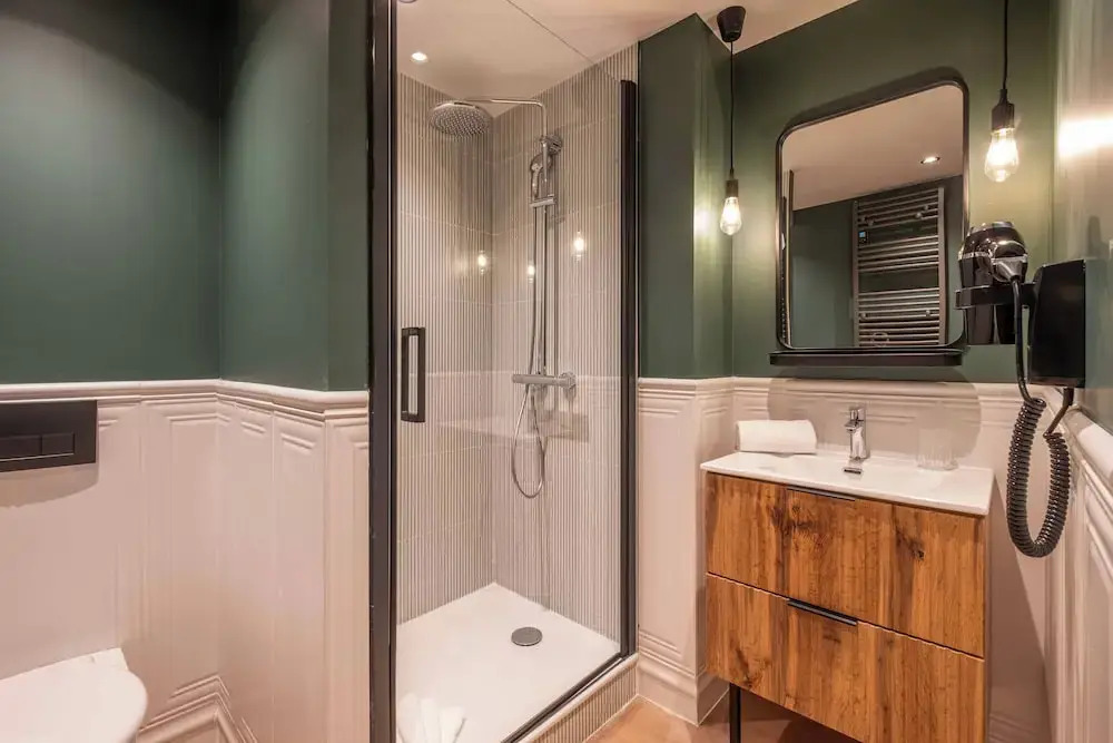 Photo - West Paris Suite