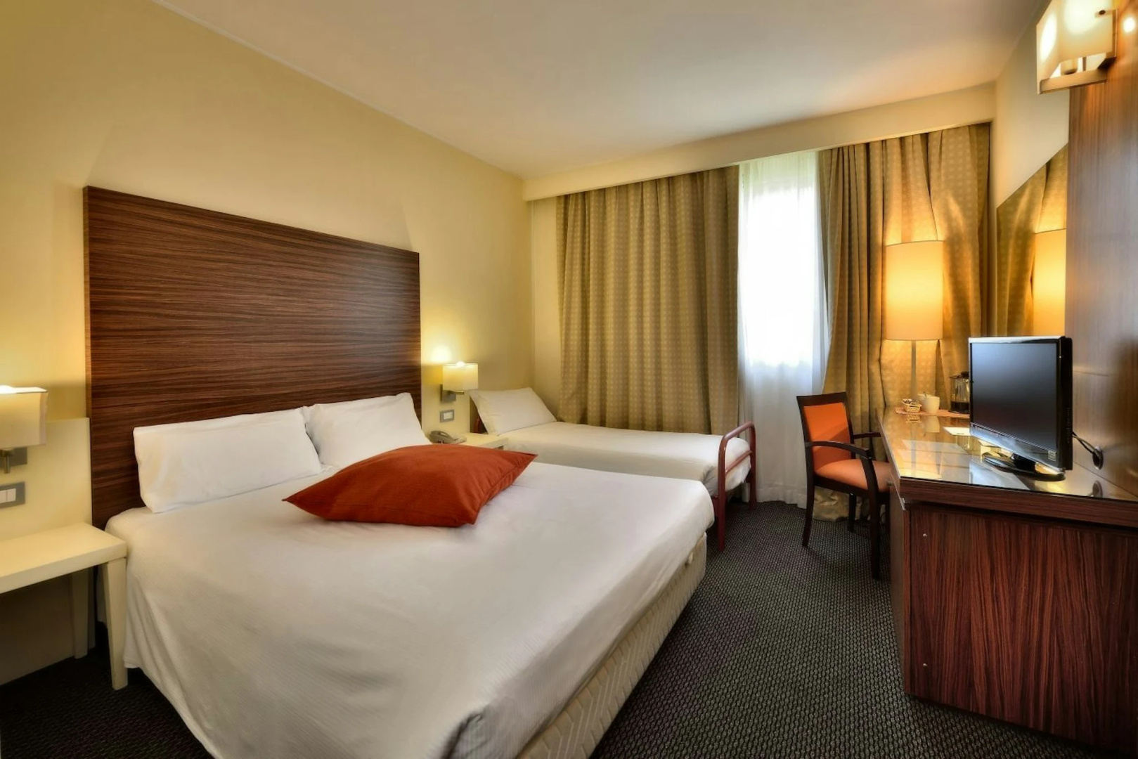 Photo - La Meridiana Bleisure Hotel