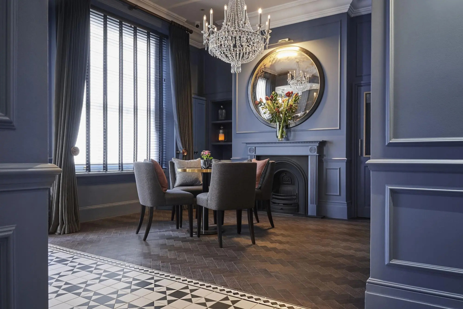 Photo - The Tophams Hotel