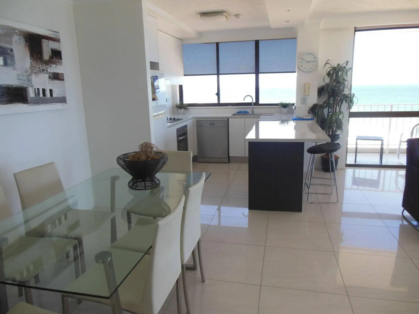 Photo - Breakers North Absolute Beachfront Apartments - Official