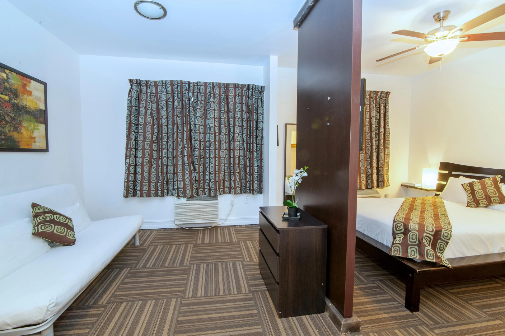 Photo - Ocean Reef Suites, South Beach
