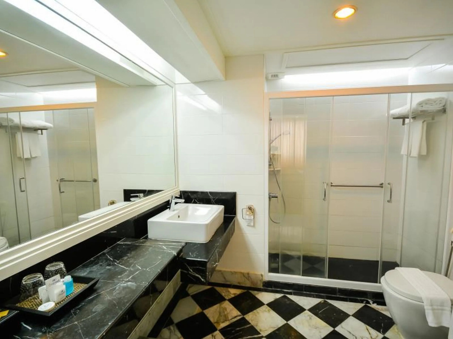 Photo - Courtyard by Marriott Phuket Town