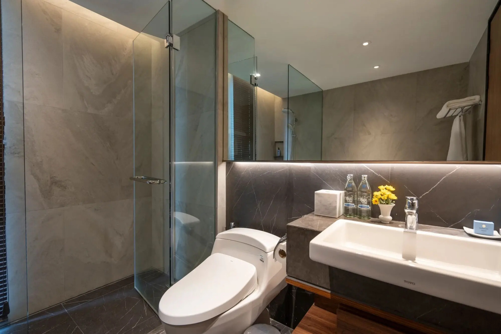 Photo - Walton Suites Sukhumvit