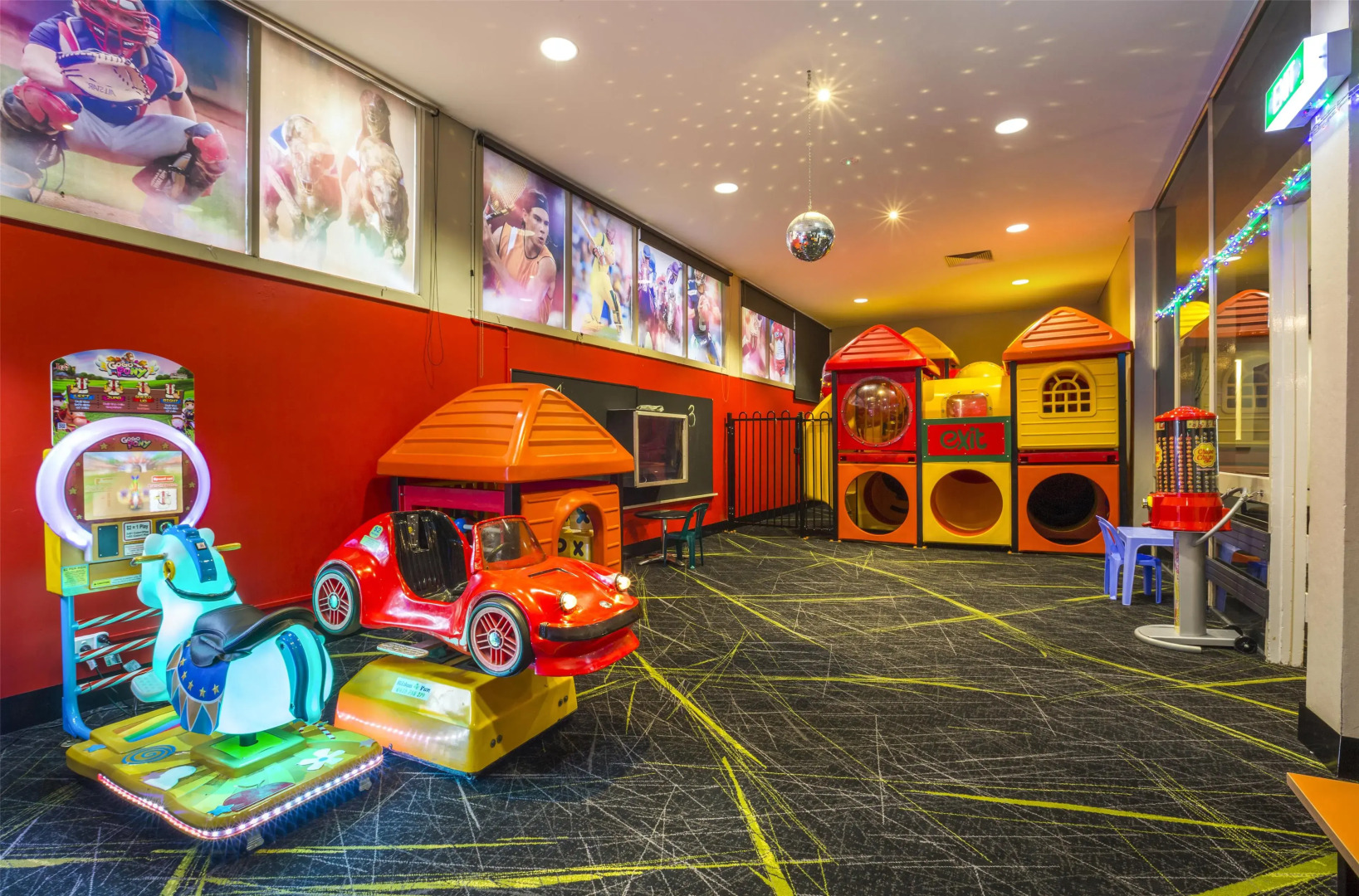 Photo - Nightcap at Coolaroo Hotel