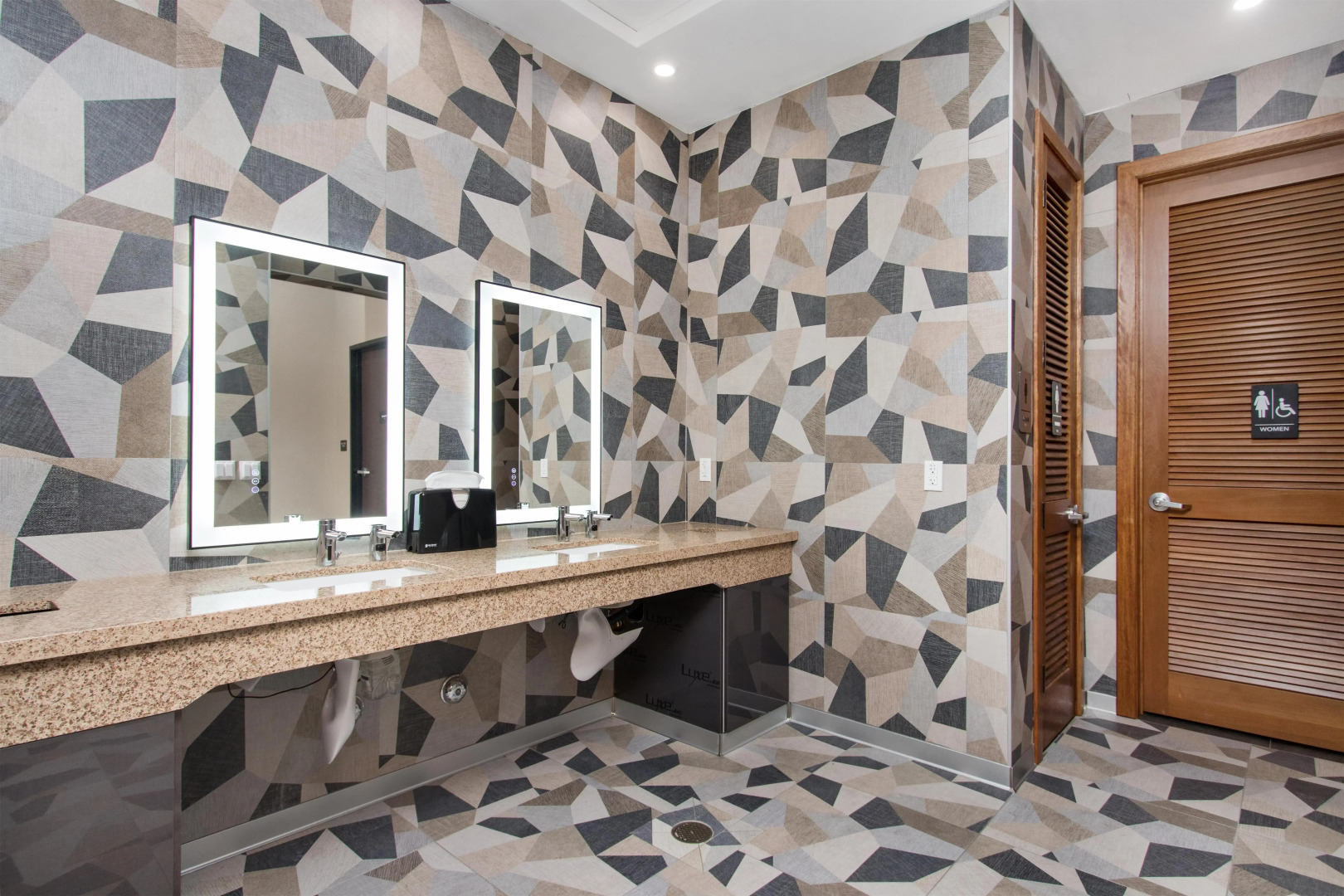 Photo - Aiden Los Angeles Downtown Dragon Gate Inn