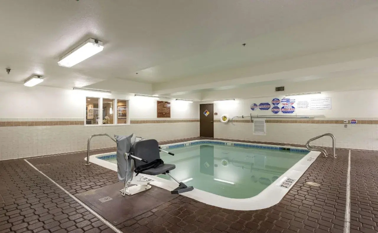 Photo - Comfort Inn & Suites Sacramento - University Area