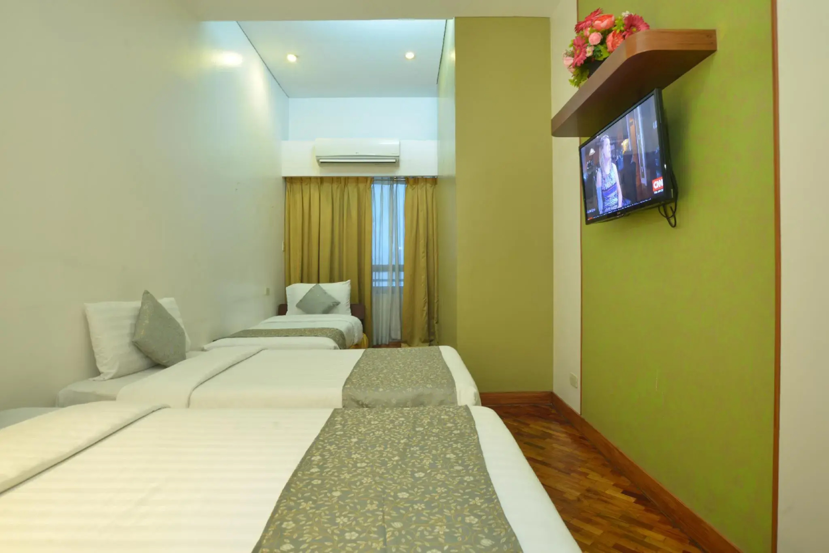 Foto - The Malayan Plaza Hotel