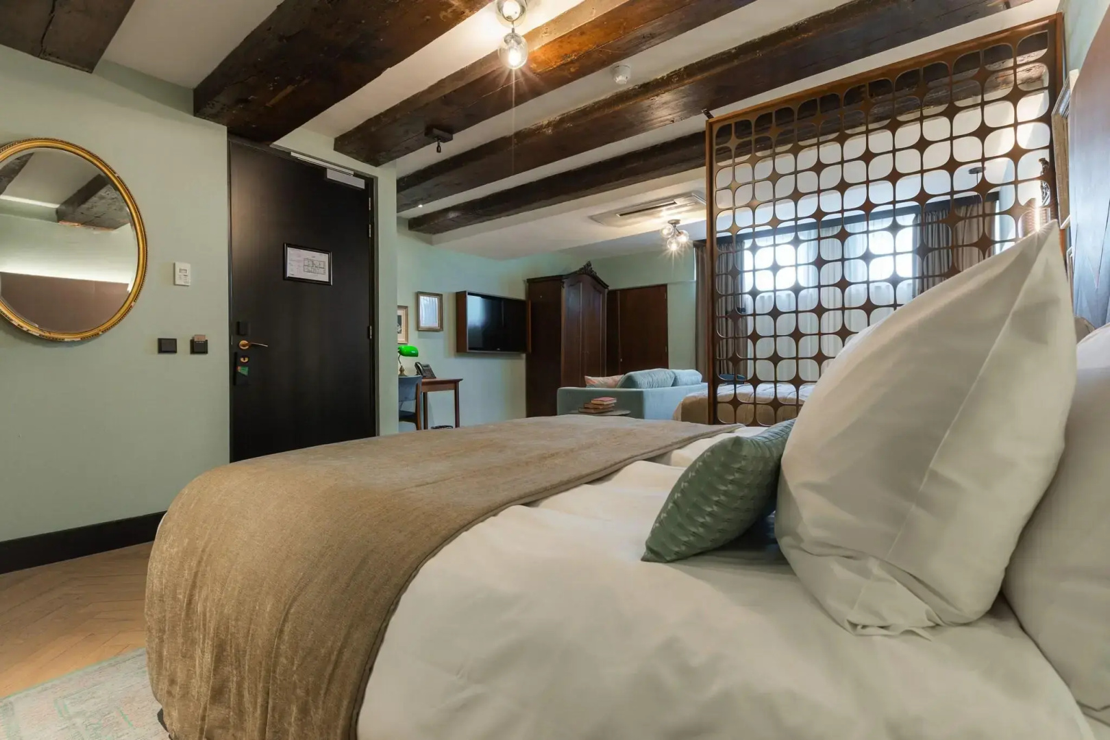 Photo - The Hendrick's Hotel