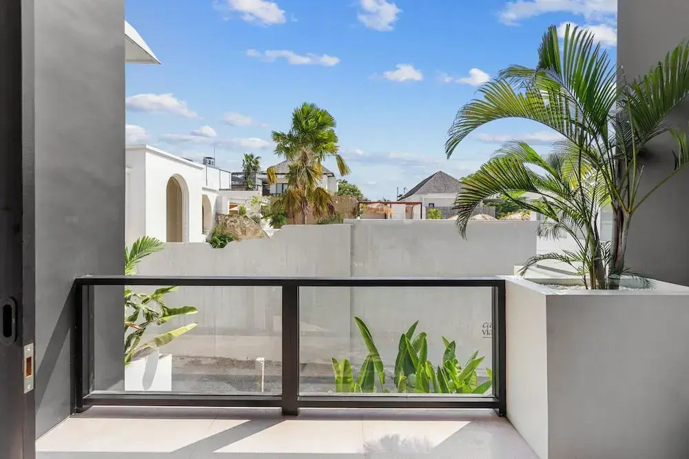 Photo - Liminal Palace Villa 3 by Betterplace