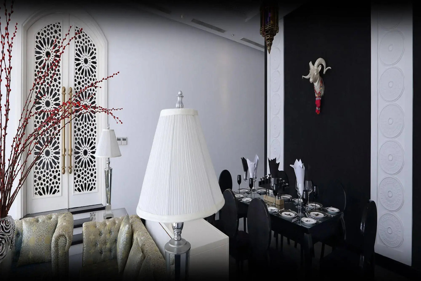 Photo - Chloe Gallery