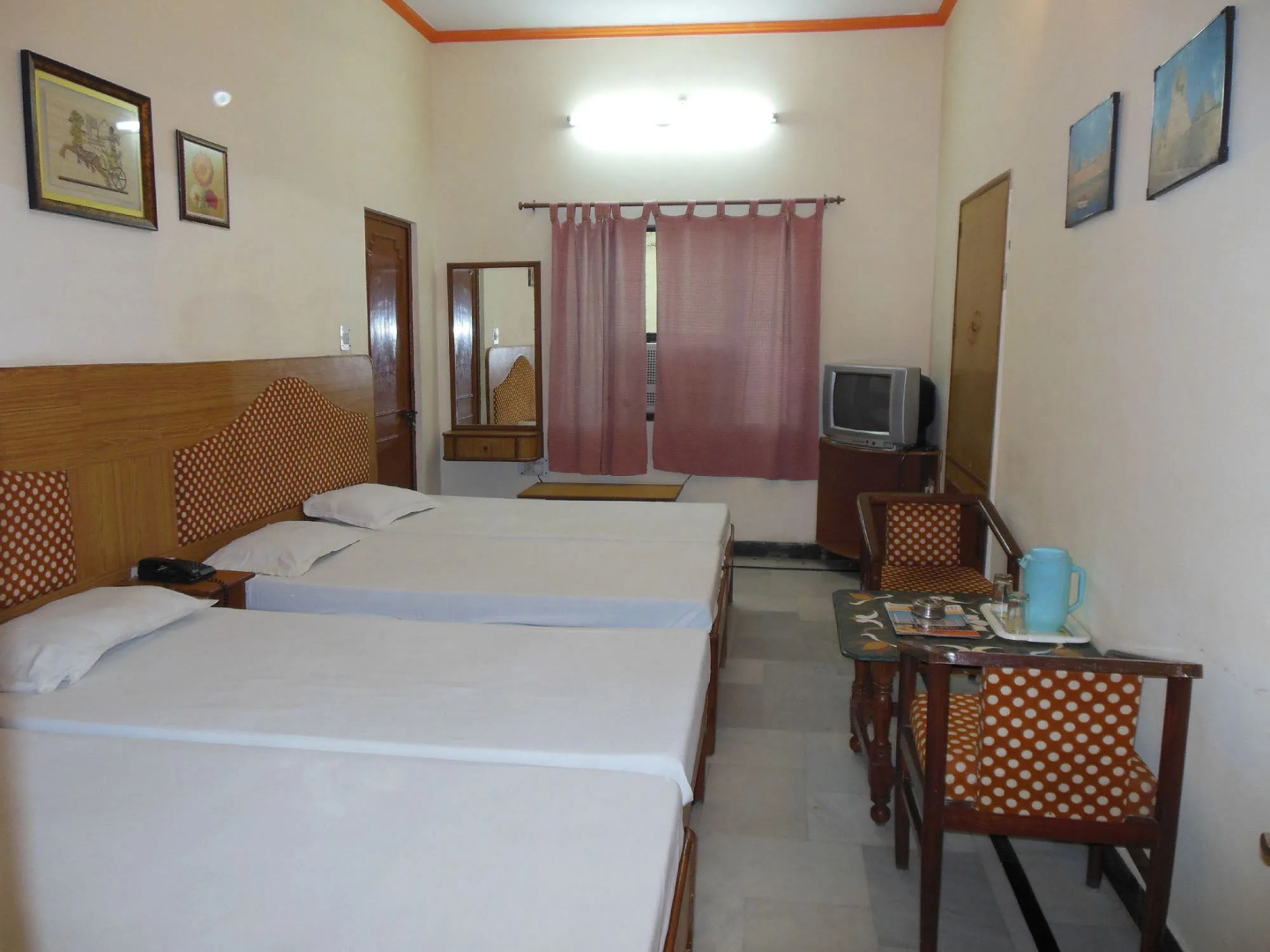 Photo - Hotel Taj Plaza