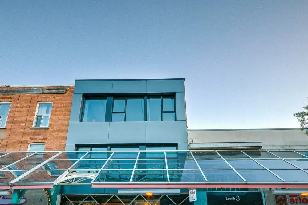 Foto - LiV MTL Plaza