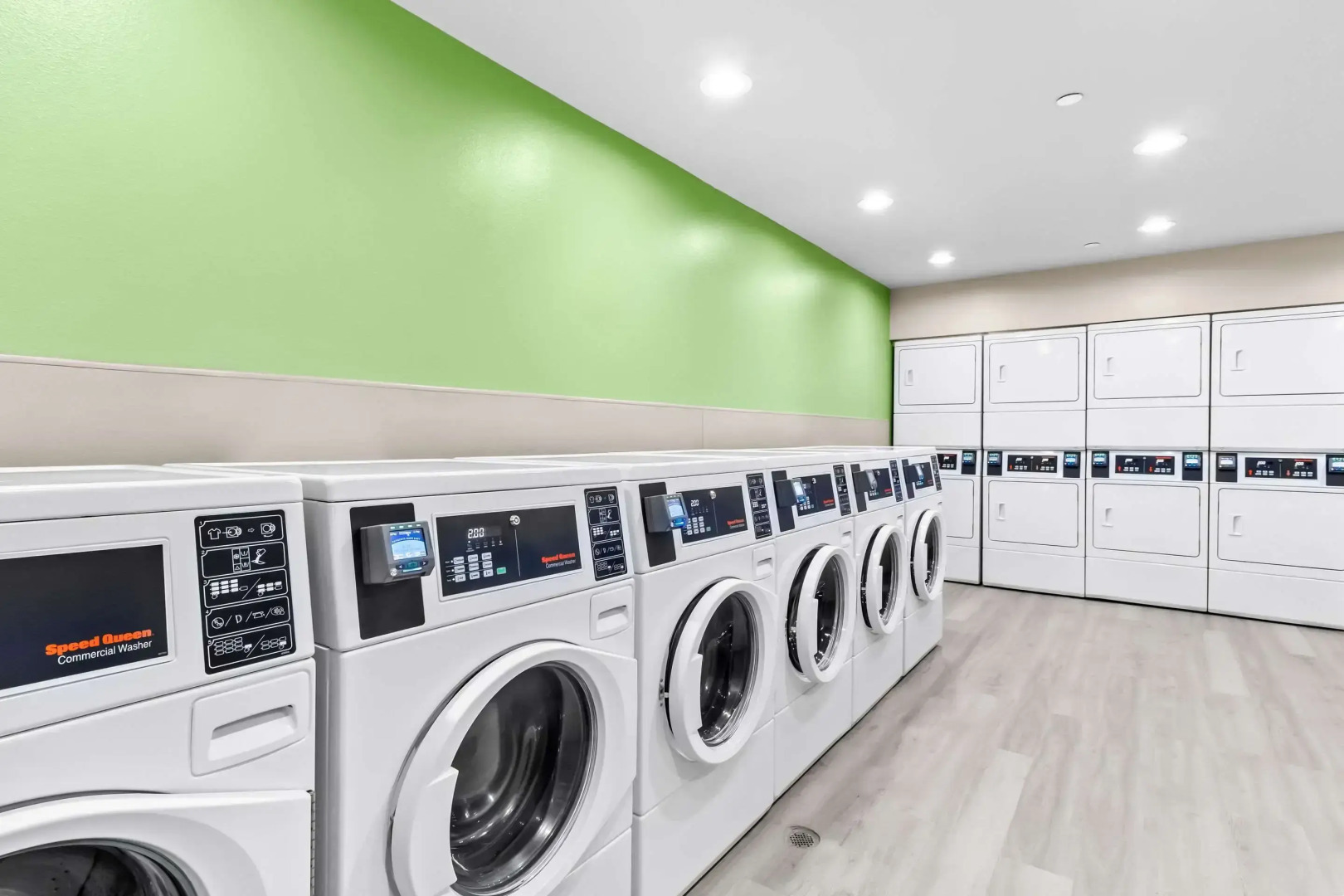 Photo - WoodSpring Suites South Houston Hobby