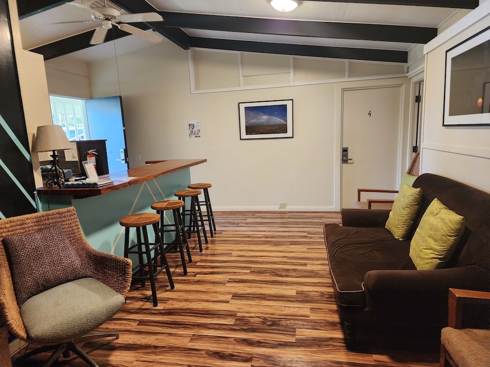Photo - Arnott's Lodge