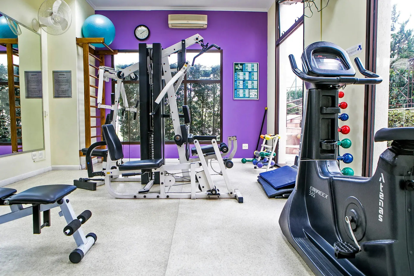 Photo - Quality Suites Vila Olimpia