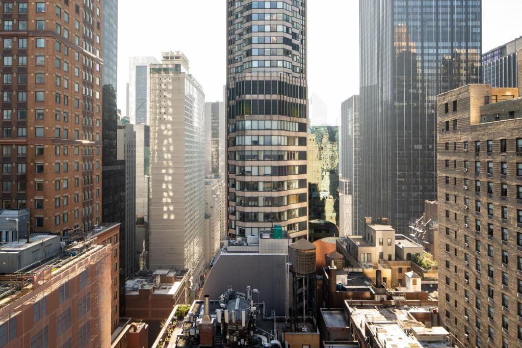Photo - The Manhattan Club