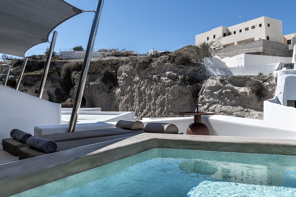 Photo - Victoria Caves