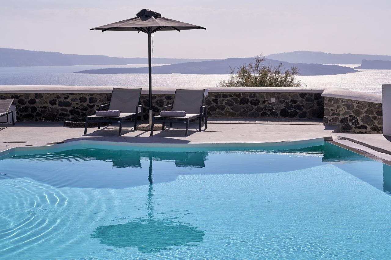 Photo - Mr and Mrs White Oia – Santorini