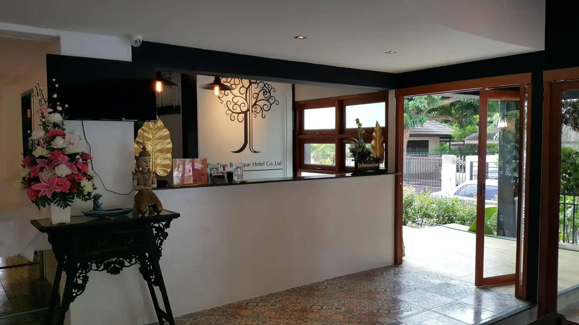 Photo - Big Tree Old Town Hotel