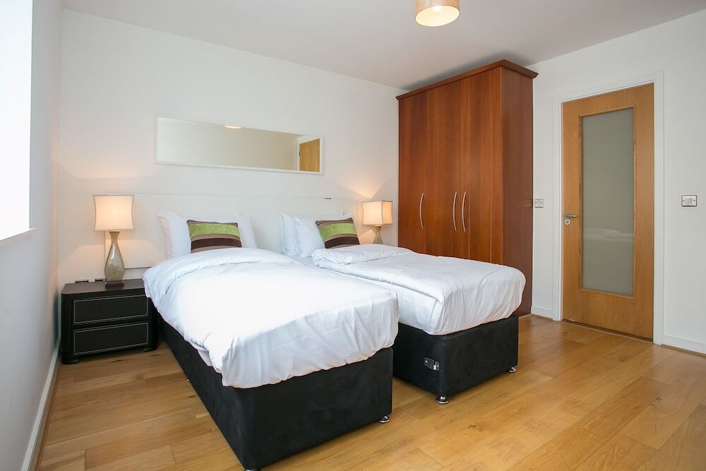 Photo - Sonder by Marriott Bonvoy Britain Quay Apartments Grand Canal Square